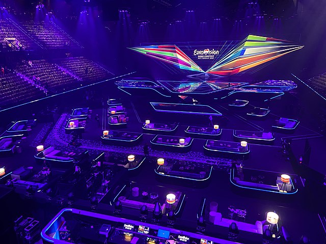 Gaat Israël meedoen aan het songfestival? We komen er in november achter.
